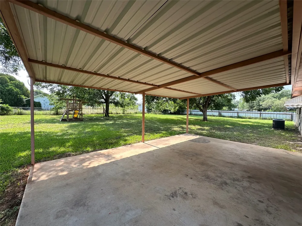 303 Victor Street Comanche, TX 76442