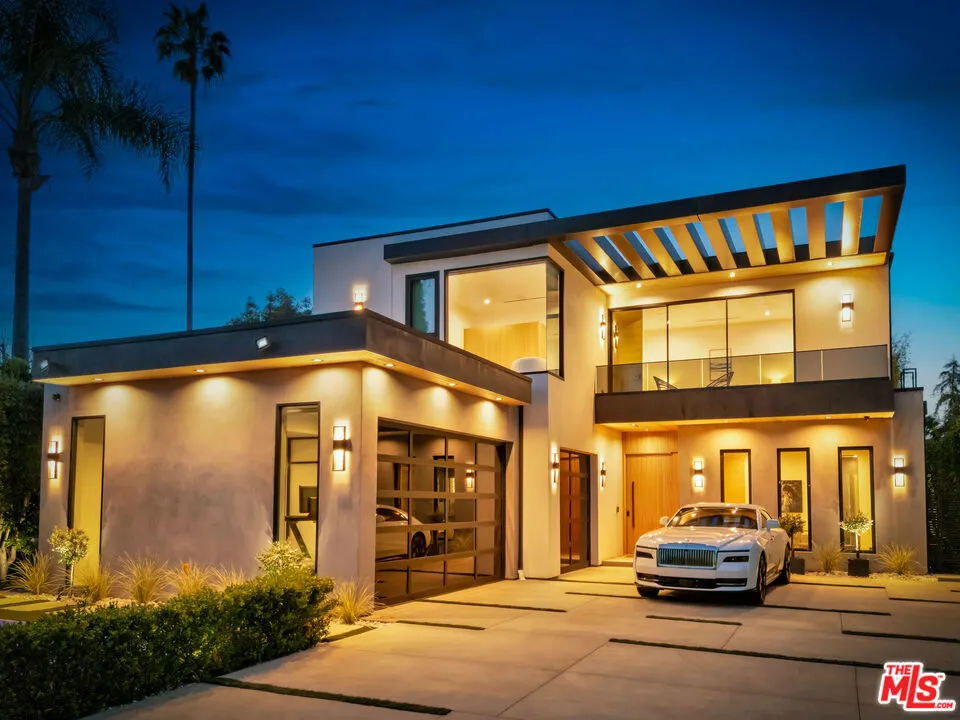 15743 Hesby Street Encino, CA 91436