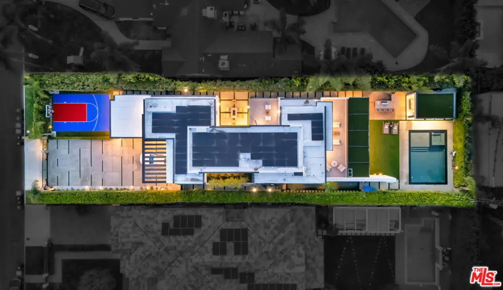 15743 Hesby Street Encino, CA 91436