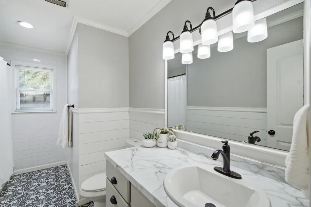 616 S Bowie Street De Leon, TX 76444