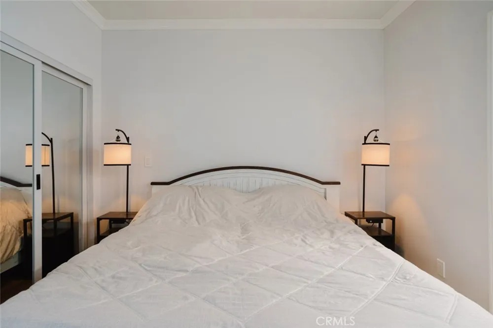 10943 Laurel Canyon #14 San Fernando, CA 91340