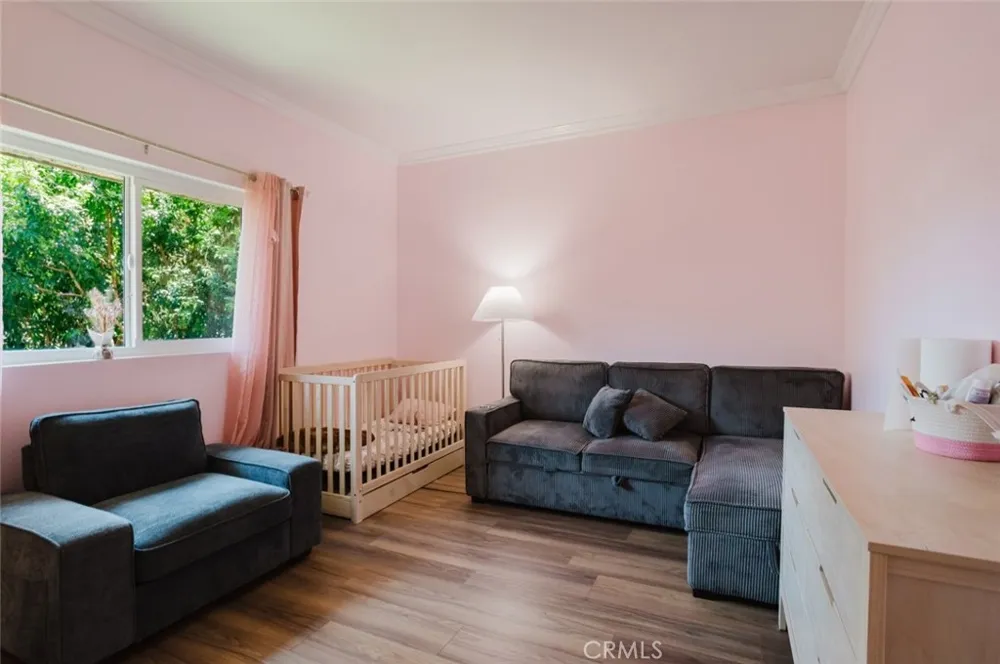 10943 Laurel Canyon #14 San Fernando, CA 91340