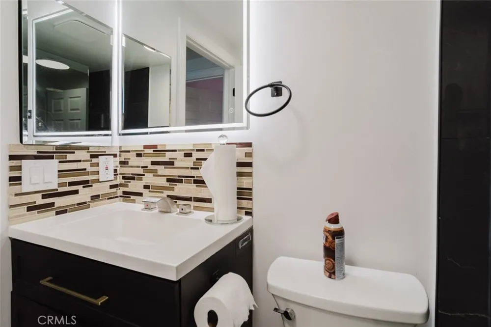 10943 Laurel Canyon #14 San Fernando, CA 91340