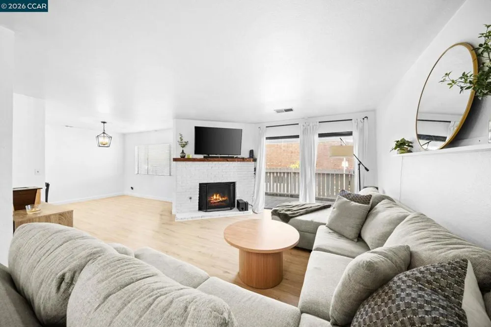 1991 Central Ave #15 Highland, CA 92346