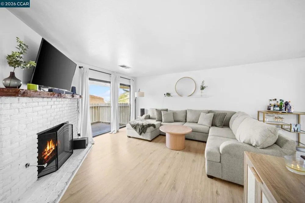 1991 Central Ave #15 Highland, CA 92346