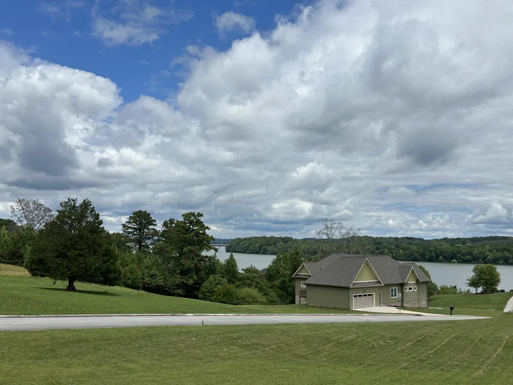 2186 Boat Hook Lane Sale Creek, TN 37373