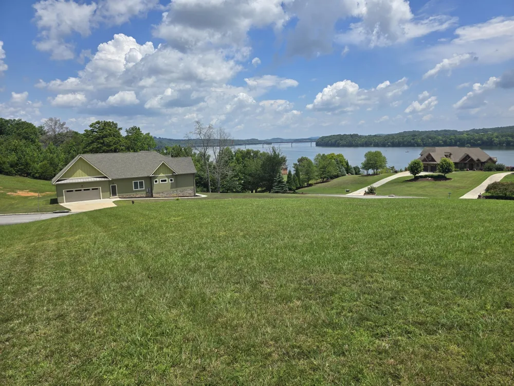 2186 Boat Hook Lane Sale Creek, TN 37373