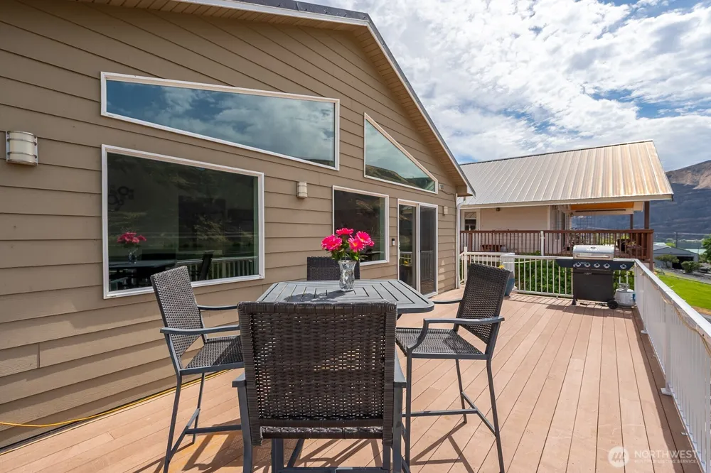 32611 Lakeshore Drive NE Coulee City, WA 99115