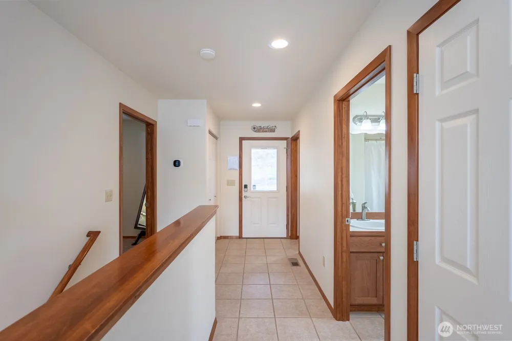 32611 Lakeshore Drive NE Coulee City, WA 99115