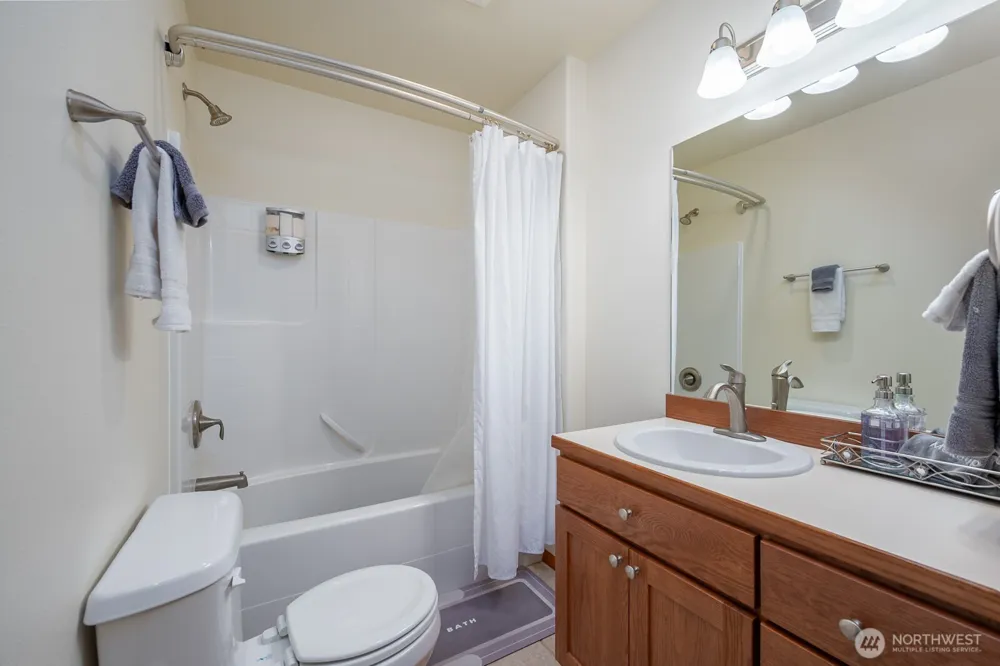 32611 Lakeshore Drive NE Coulee City, WA 99115