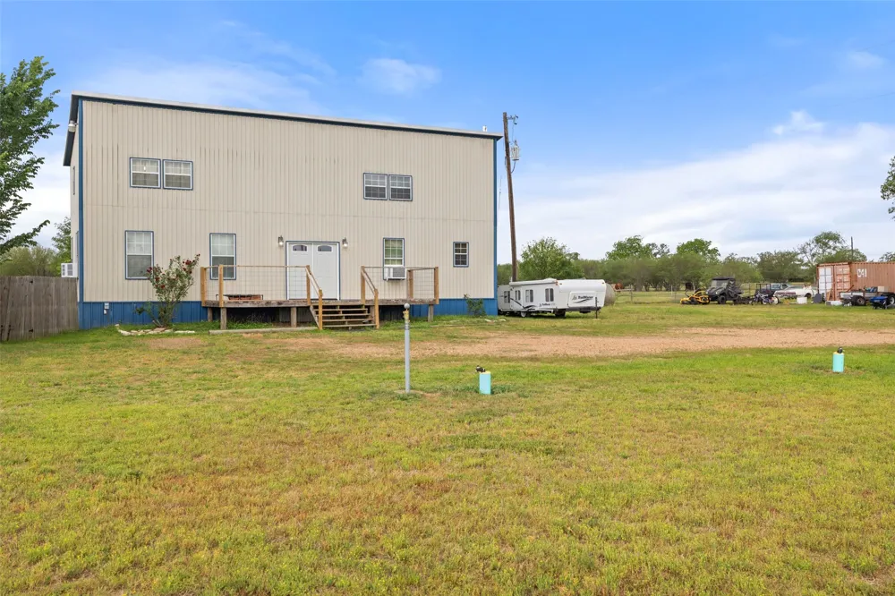 3210 County Rd 226 Giddings, TX 78942