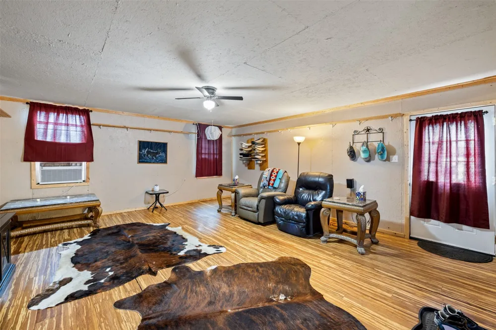 3210 County Rd 226 Giddings, TX 78942