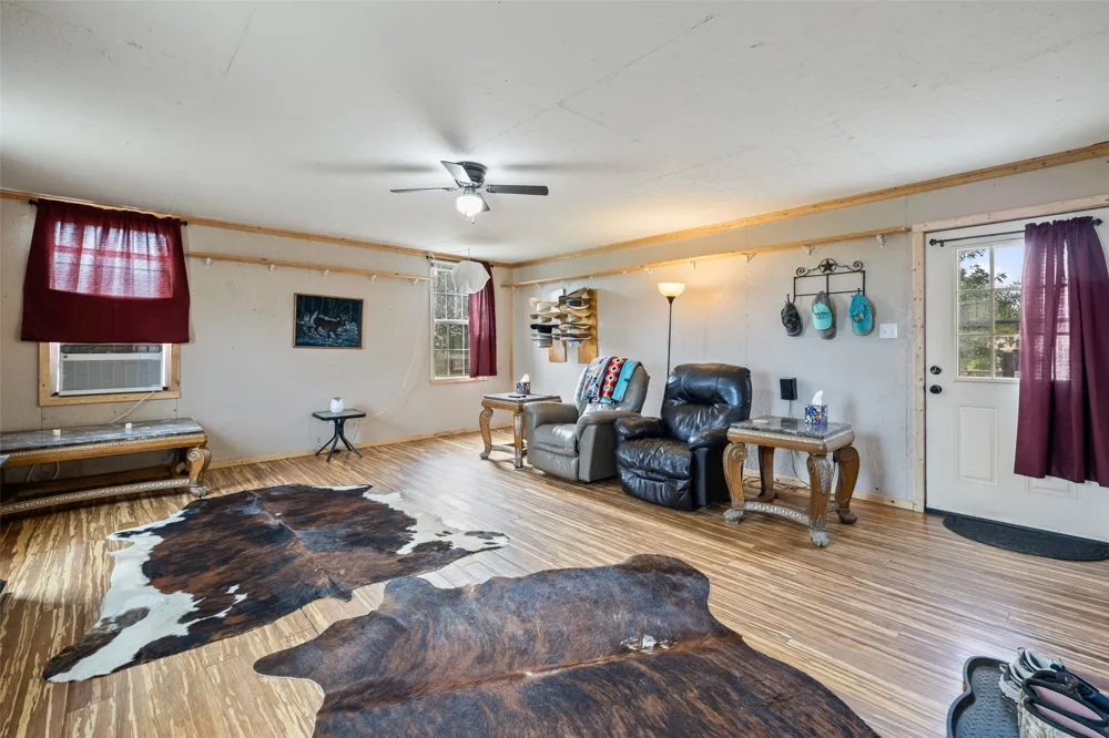 3210 County Rd 226 Giddings, TX 78942