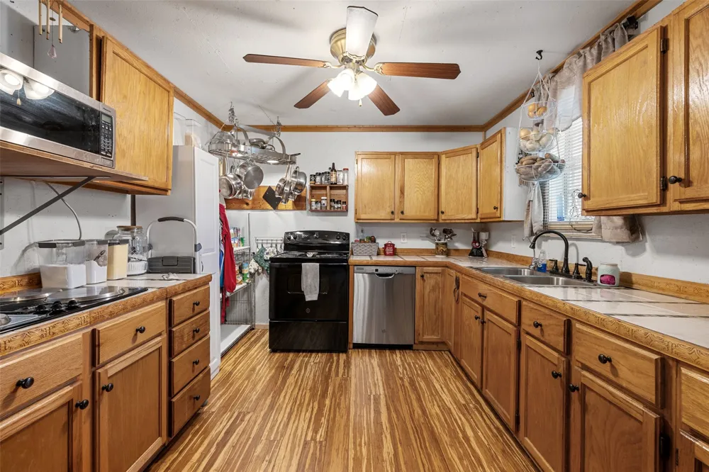 3210 County Rd 226 Giddings, TX 78942