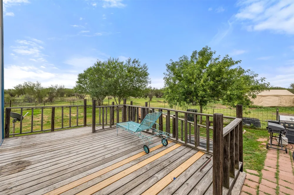 3210 County Rd 226 Giddings, TX 78942