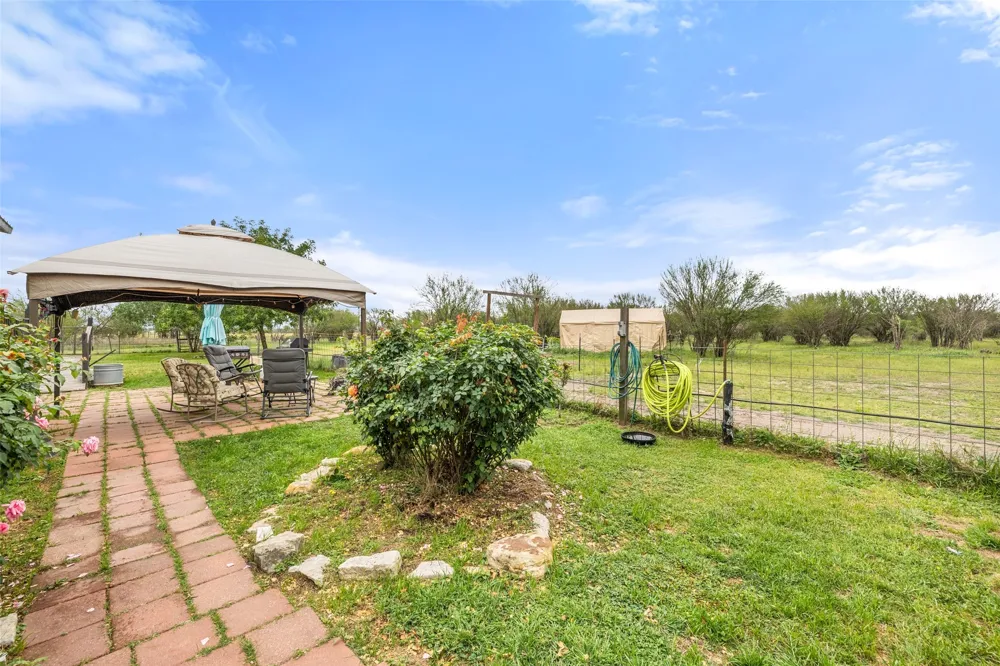 3210 County Rd 226 Giddings, TX 78942