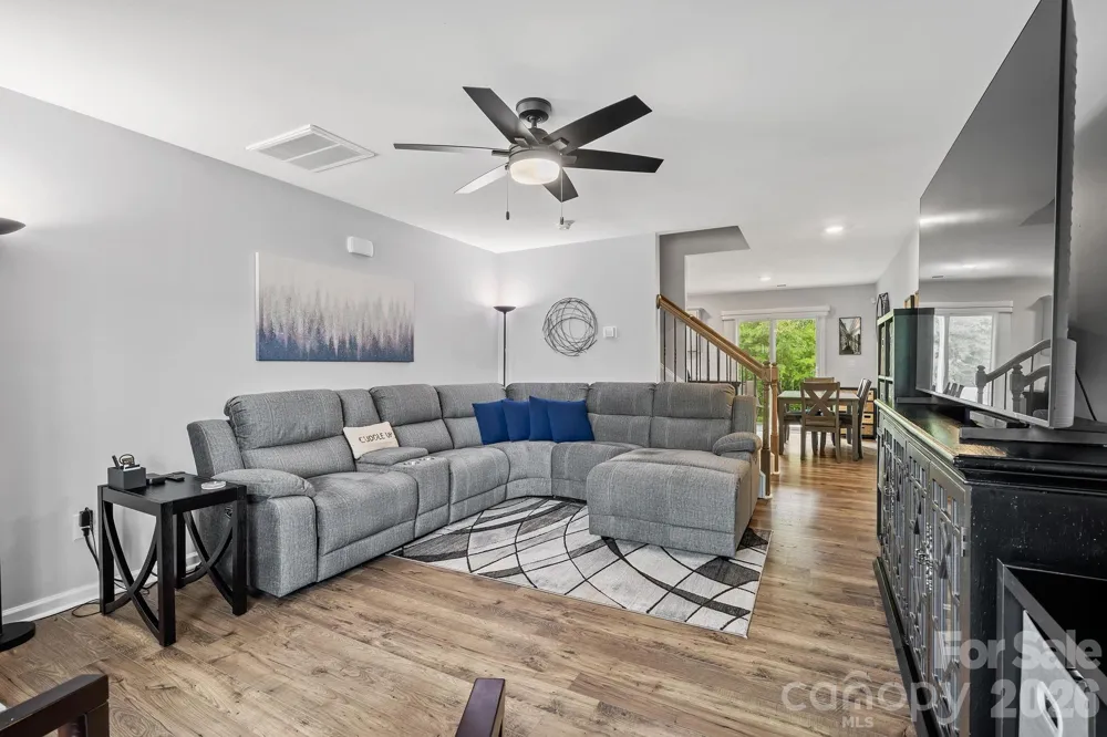 10 Benedict Lane Weaverville, NC 28787