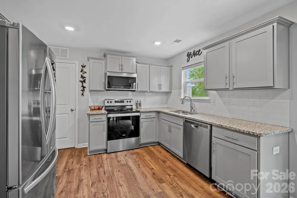 10 Benedict Lane Weaverville, NC 28787