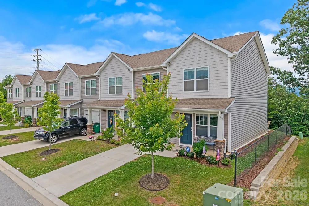 10 Benedict Lane Weaverville, NC 28787