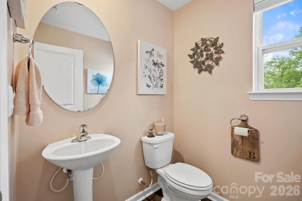 10 Benedict Lane Weaverville, NC 28787