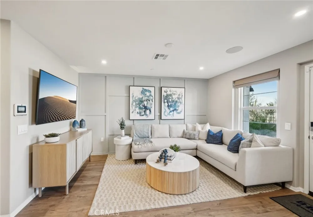 16115 Lumia Way Fontana, CA 92336