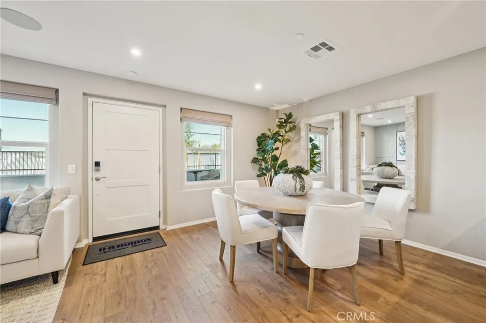 16115 Lumia Way Fontana, CA 92336