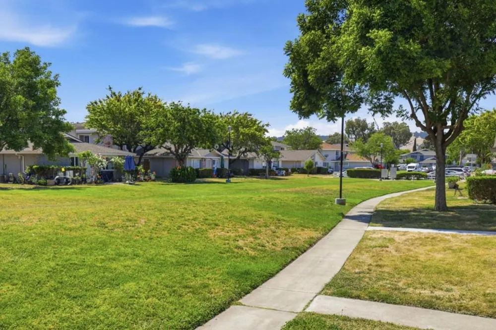 5473 Tradewinds #2 San Jose, CA 95123