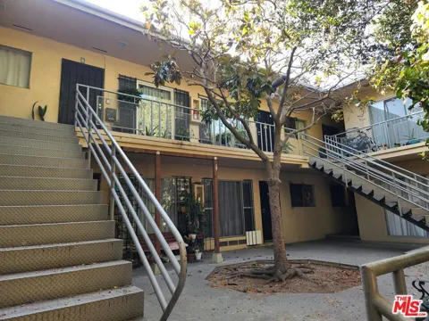 4106 Rosewood Avenue #5