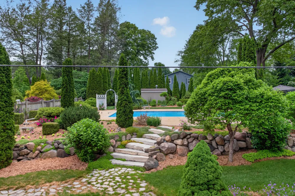 3600 Hendee Road Blackman Charter Township, MI 49201