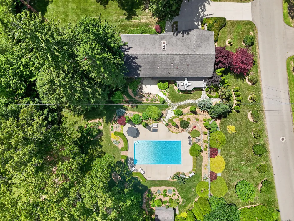 3600 Hendee Road Blackman Charter Township, MI 49201