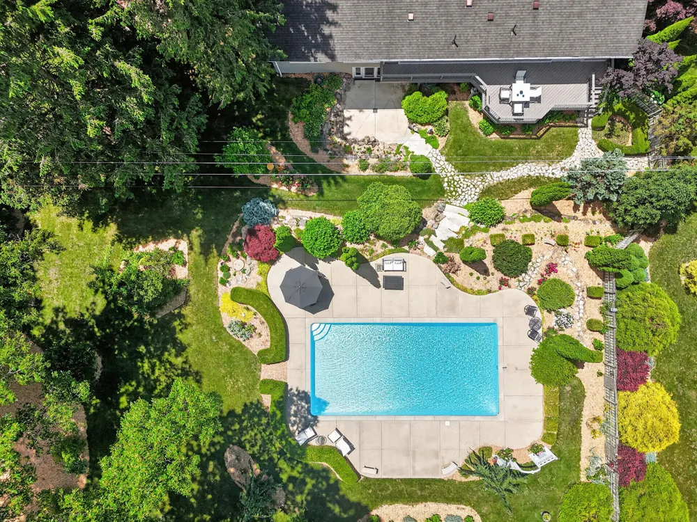 3600 Hendee Road Blackman Charter Township, MI 49201