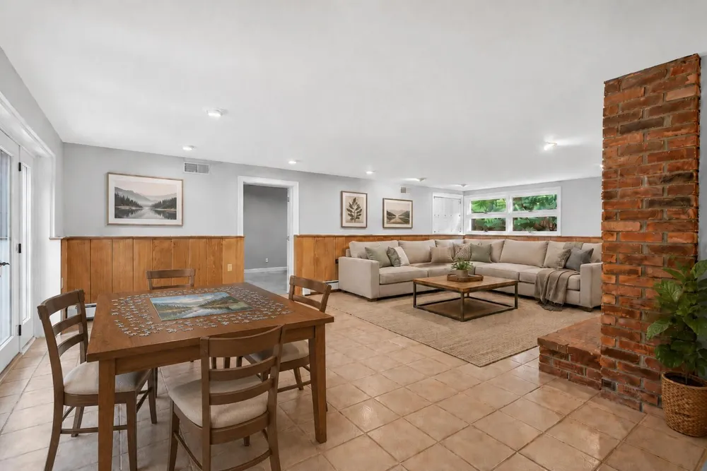 3600 Hendee Road Blackman Charter Township, MI 49201
