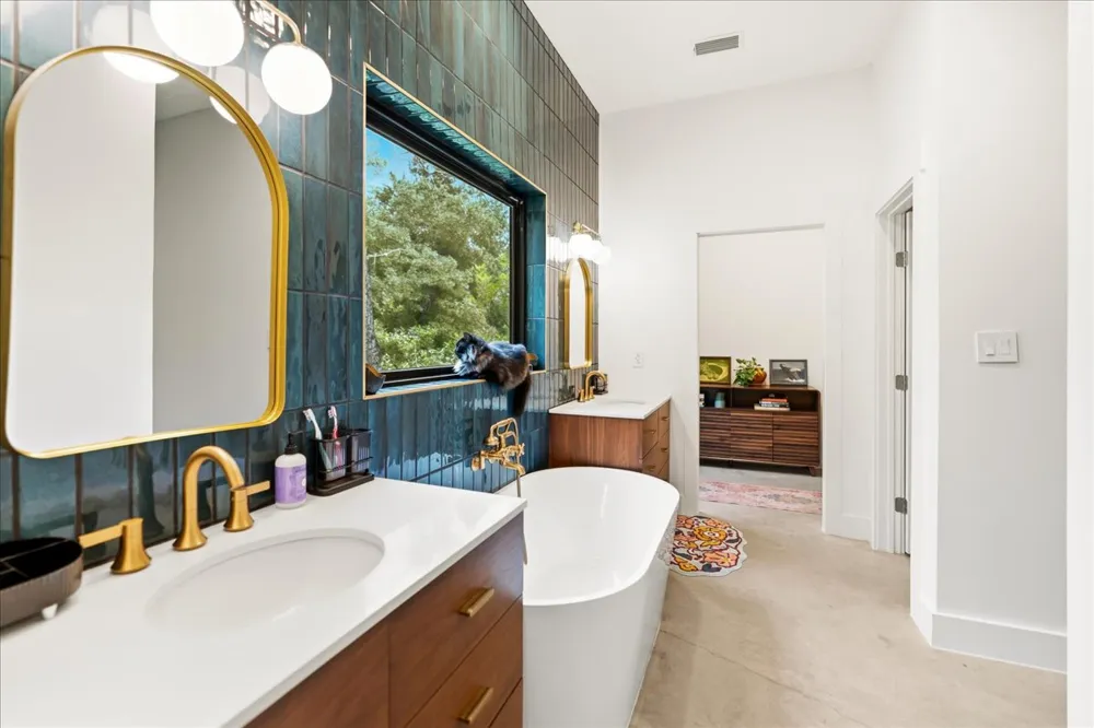 1550 Montell Road Wimberley, TX 78676
