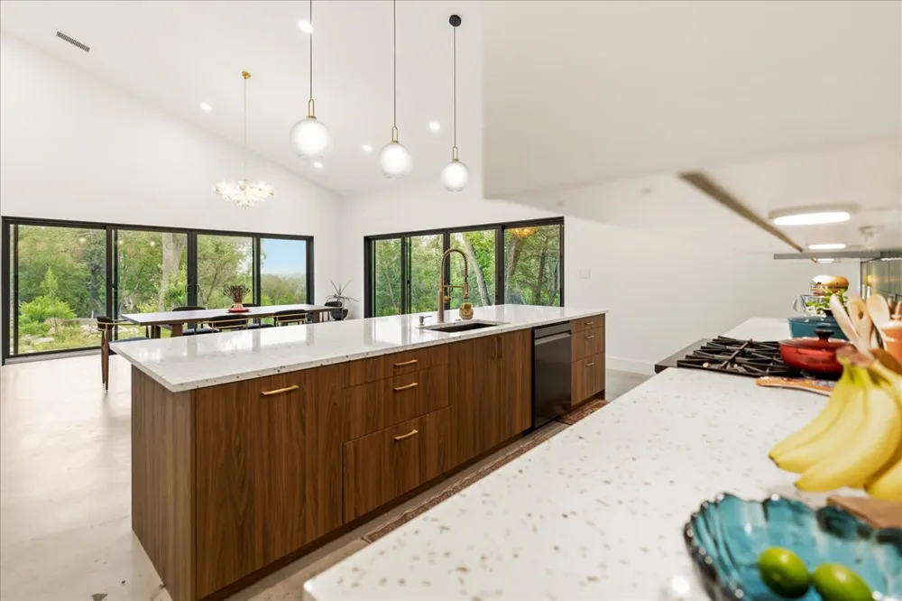 1550 Montell Road Wimberley, TX 78676