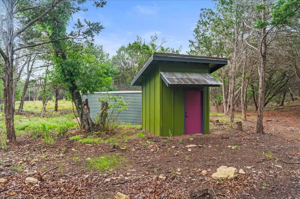 1550 Montell Road Wimberley, TX 78676