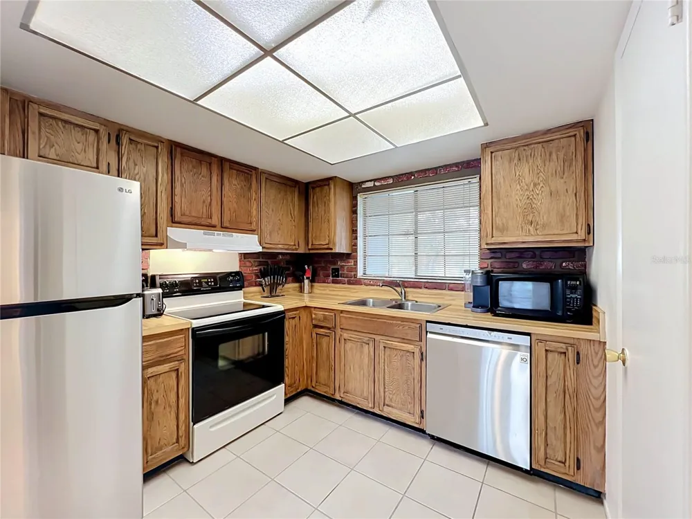 7488 WHISPERWOOD DRIVE #28 Winter Park, FL 32792