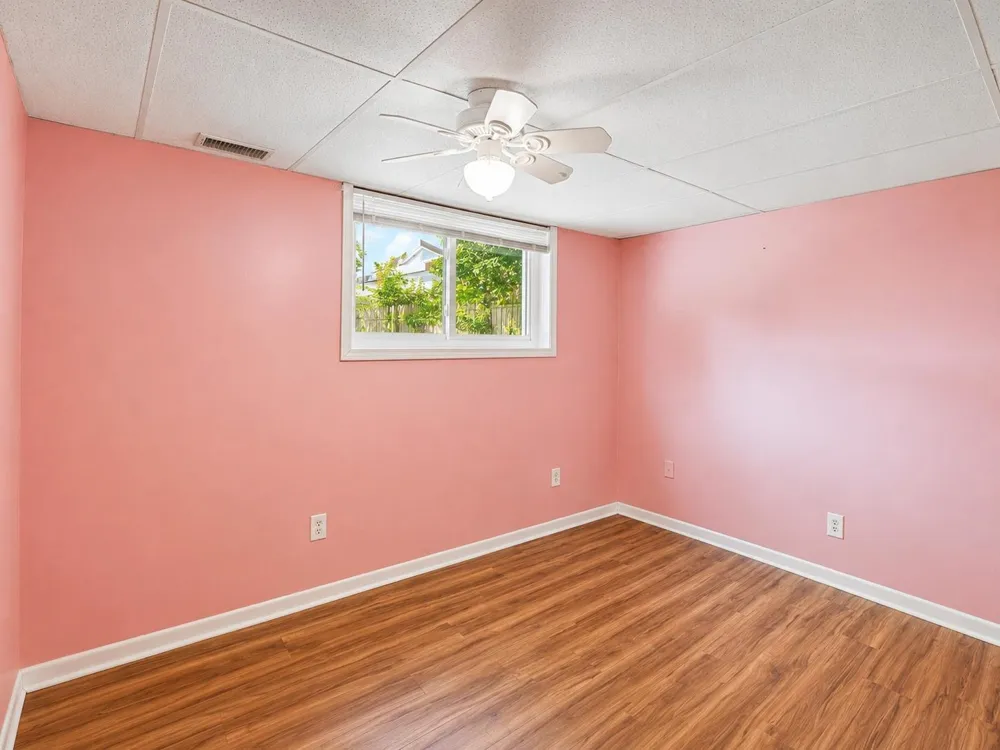 1712 Elm Street Mt Pleasant City, MI 48858