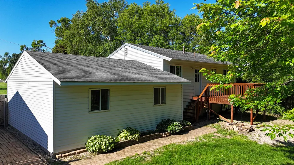 1712 Elm Street Mt Pleasant City, MI 48858