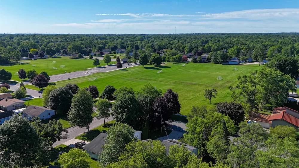 1712 Elm Street Mt Pleasant City, MI 48858