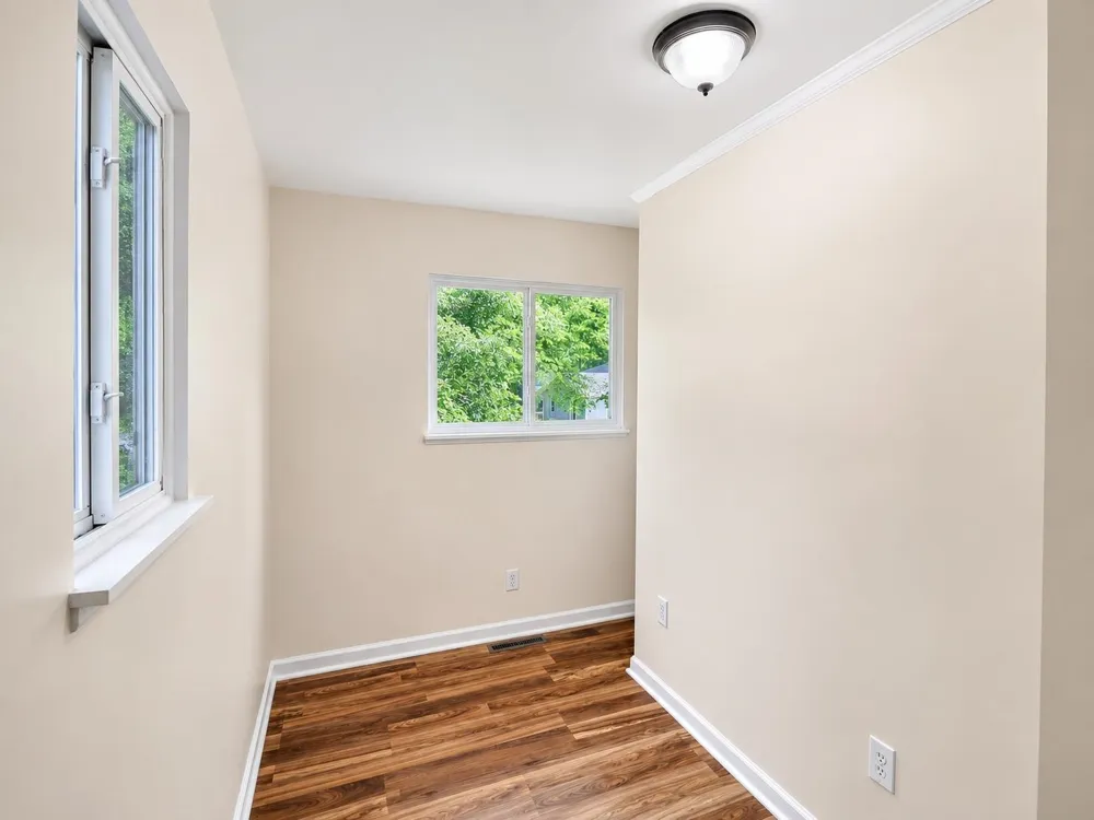 1712 Elm Street Mt Pleasant City, MI 48858