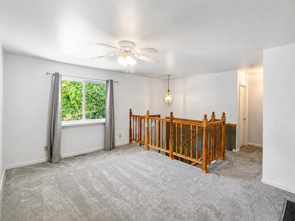1712 Elm Street Mt Pleasant City, MI 48858