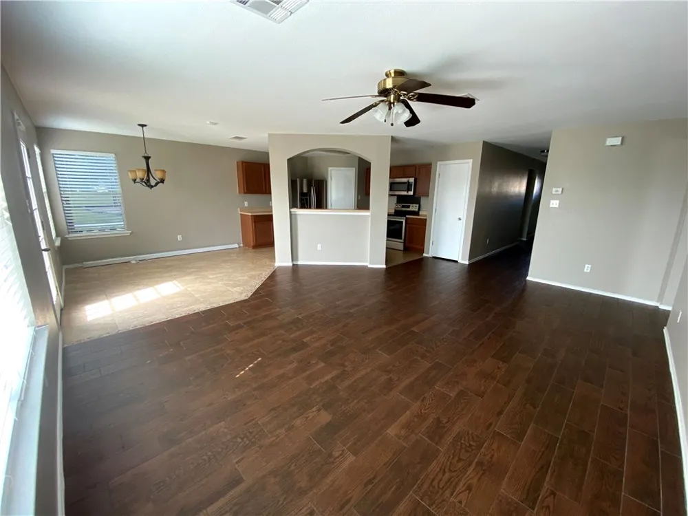 12817 Chime Drive Manor, TX 78653