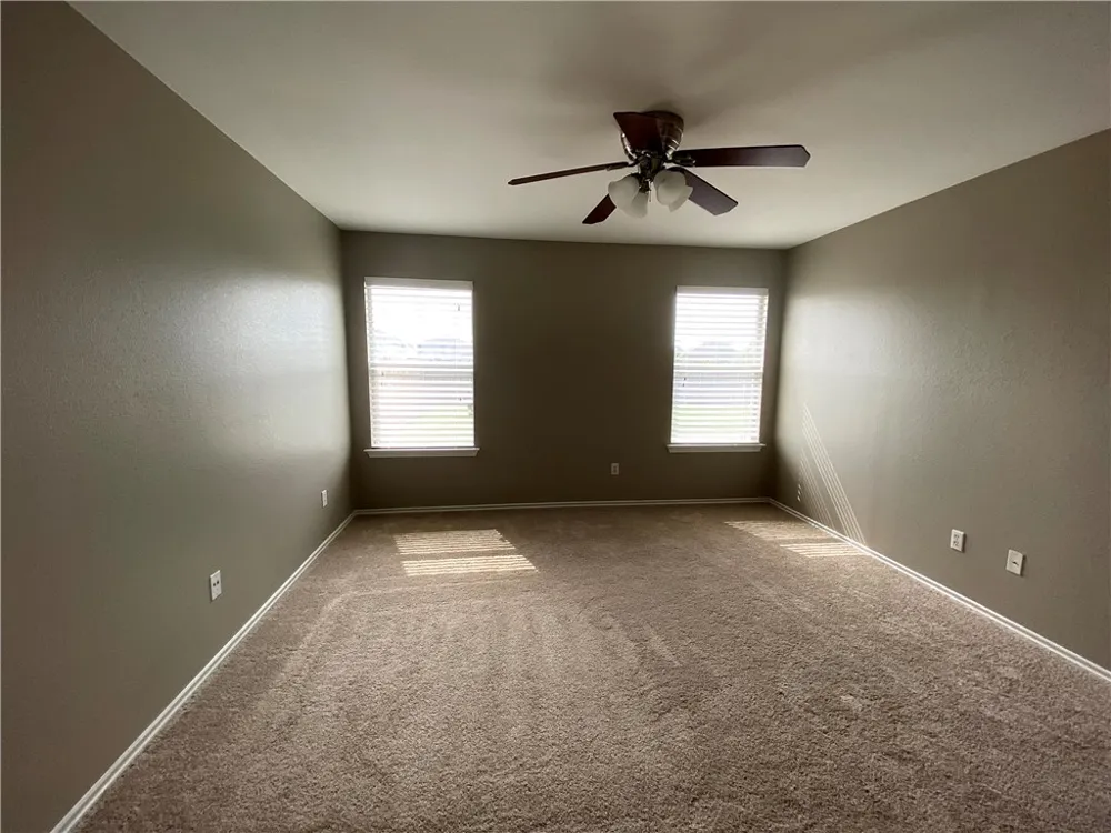12817 Chime Drive Manor, TX 78653