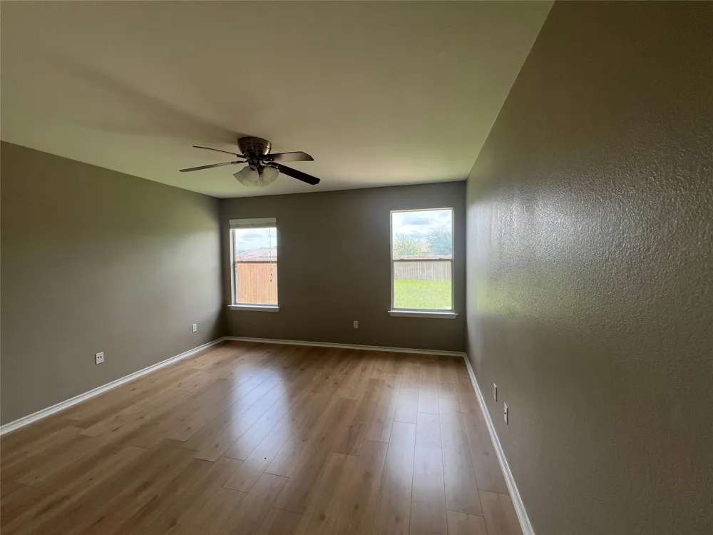 12817 Chime Drive Manor, TX 78653