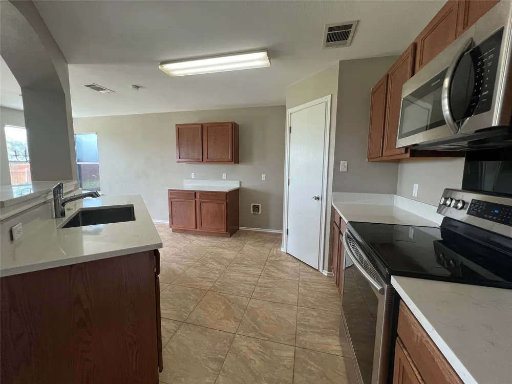 12817 Chime Drive Manor, TX 78653
