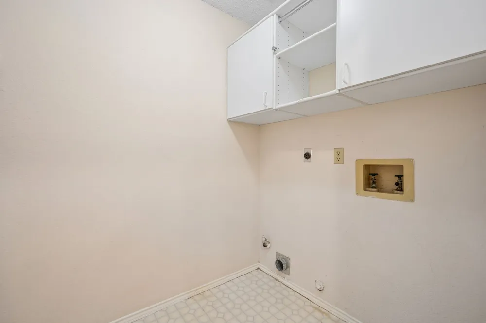 2612 Fountainview Drive Corinth, TX 76210