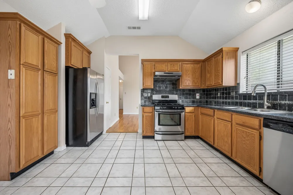 2612 Fountainview Drive Corinth, TX 76210