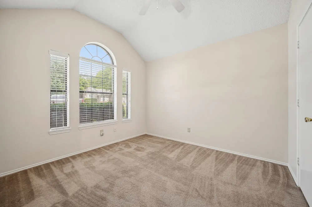 2612 Fountainview Drive Corinth, TX 76210