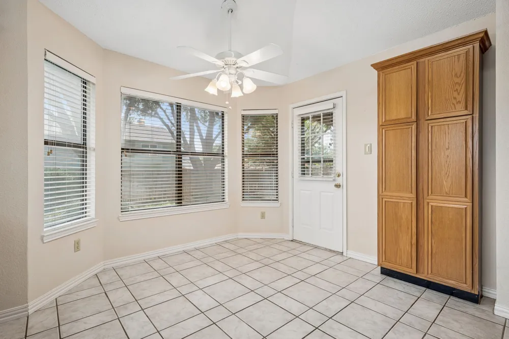 2612 Fountainview Drive Corinth, TX 76210