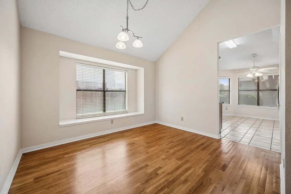 2612 Fountainview Drive Corinth, TX 76210